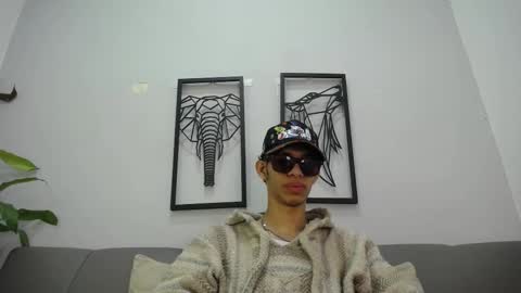 dylan_scotts online show from October 5, 2025, 7:56 pm