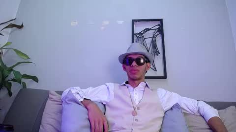 dylan_scotts online show from October 10, 2025, 8:41 pm