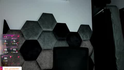 dylan_turner_ online show from September 19, 2025, 9:48 pm