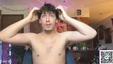 Snapshot of dylandaniel69 chatting on November 2, 2025, 7:38 pm Dylan Daniel 7.8 online show from November 2, 2025, 7:38 pm