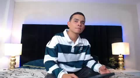 Snapshot of dylanparker_ chatting on June 19, 2026, 4:50 am D Y L A N online show from June 19, 2026, 4:50 am
