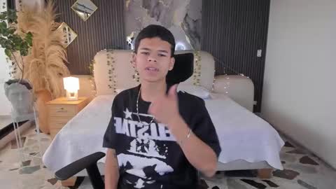 dylanroyce_ online show from March 6, 2026, 12:12 pm