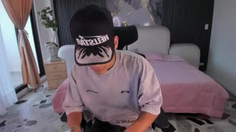Snapshot of dylanroyce_ chatting on April 27, 2026, 12:47 pm dylanroyce_ online show from April 27, 2026, 12:47 pm