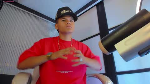 Snapshot of dylanroyce_ chatting on May 2, 2026, 1:16 pm dylanroyce_ online show from May 2, 2026, 1:16 pm