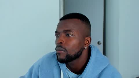 Dylan Taylor online show from November 2, 2025, 3:31 am