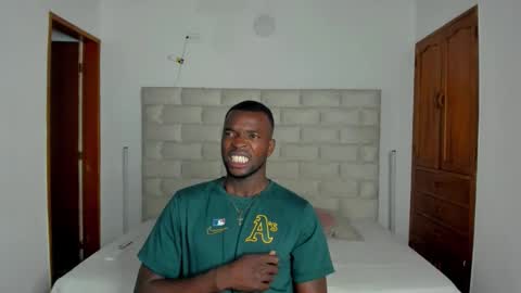 Dylan Taylor online show from February 9, 2026, 3:21 am