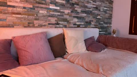 dymonted online show from November 27, 2025, 12:51 pm