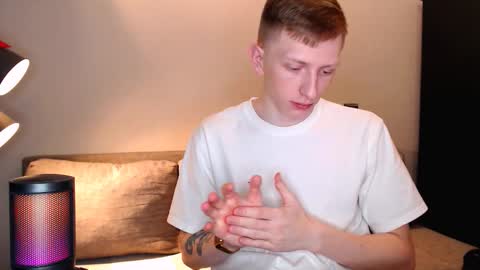 Julia and Dima online show from October 23, 2025, 9:02 pm