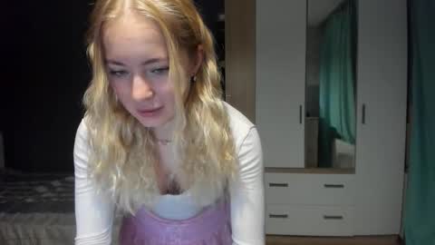 fansly - yourbestbaby online show from December 20, 2025, 4:08 am