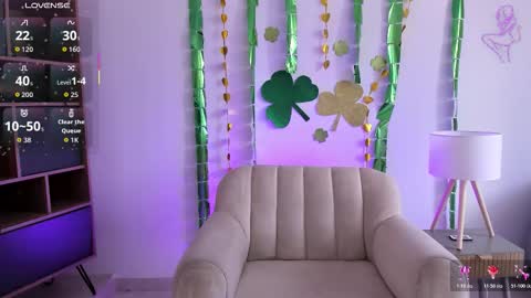 Snapshot of e_r_o_s_ chatting on March 22, 2026, 8:01 pm John online show from March 22, 2026, 8:01 pm