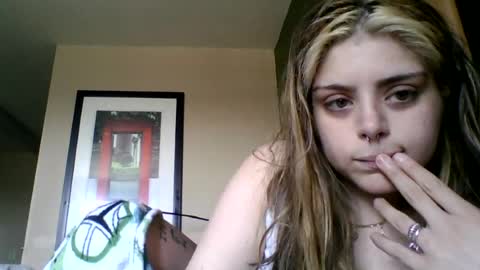 eandeforyou online show from April 26, 2026, 4:04 pm