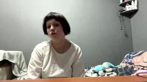 Snapshot of earthascritchfield chatting on April 29, 2026, 5:41 pm Rina online show from April 29, 2026, 5:41 pm