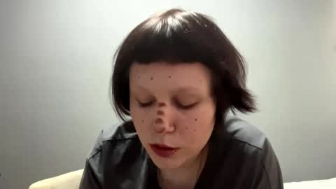 Snapshot of earthascritchfield chatting on May 5, 2026, 3:20 pm Rina online show from May 5, 2026, 3:20 pm