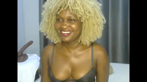 east_queen online show from February 24, 2025, 8:58 pm