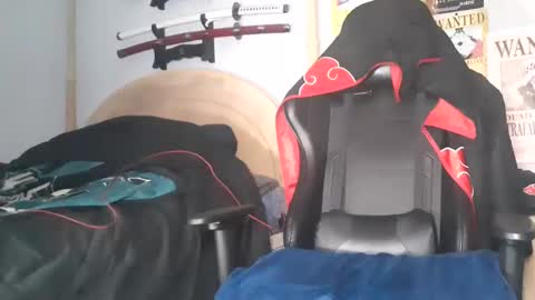 Snapshot of easybreezy20 chatting on February 8, 2025, 7:04 am TWITTER INSTAGRAM easybreezy20 ONLINE 1230 AM TO 7AM online show from February 8, 2025, 7:04 am
