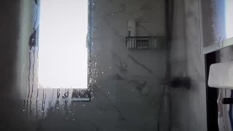 Nadia Ferreira  online show from March 4, 2025, 12:01 pm