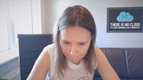 Snapshot of eatmypie69 chatting on March 18, 2026, 10:07 am Nadia Ferreira online show from March 18, 2026, 10:07 am