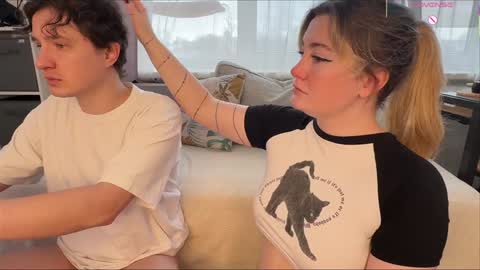 Custom content and video calls are available as well  online show from February 25, 2026, 7:51 am