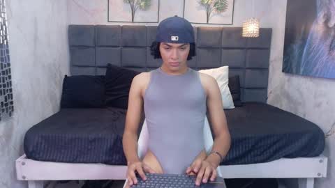 eboneycurly online show from September 13, 2025, 6:51 pm