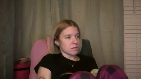 Snapshot of ebony8ivory chatting on March 18, 2026, 2:37 am americnbarbie online show from March 18, 2026, 2:37 am