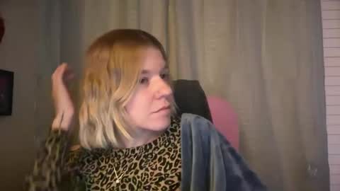 Snapshot of ebony8ivory chatting on March 25, 2026, 1:55 am americnbarbie online show from March 25, 2026, 1:55 am