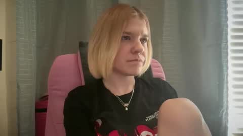 Snapshot of ebony8ivory chatting on March 27, 2026, 7:24 pm americnbarbie online show from March 27, 2026, 7:24 pm