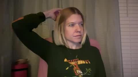 Snapshot of ebony8ivory chatting on March 30, 2026, 1:17 am americnbarbie online show from March 30, 2026, 1:17 am