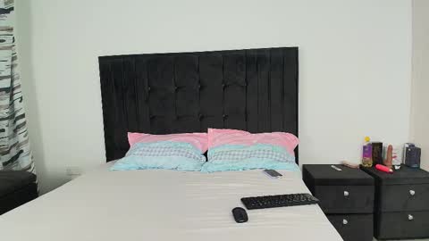 Angelina online show from September 21, 2025, 7:15 pm