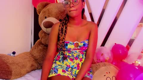 Luci  online show from December 14, 2024, 2:23 am