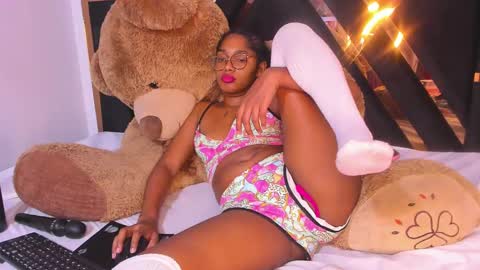 Luci  online show from March 1, 2025, 4:58 am