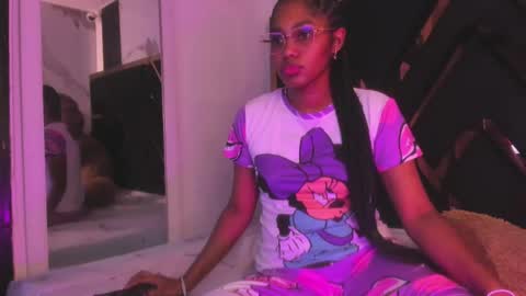 Luci  online show from September 13, 2025, 1:38 am