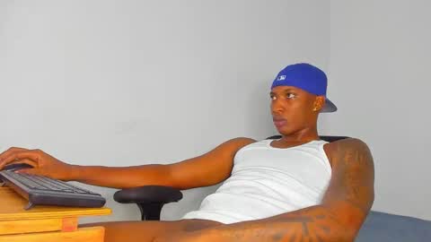 Snapshot of ebony_brandons chatting on February 12, 2025, 2:14 am Brandon online show from February 12, 2025, 2:14 am