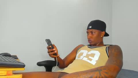 Snapshot of ebony_brandons chatting on February 14, 2025, 8:37 pm Brandon online show from February 14, 2025, 8:37 pm