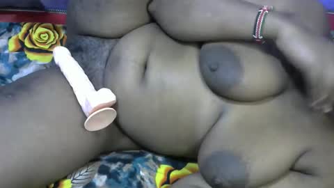 Snapshot of ebony_caramell048 chatting on September 25, 2025, 6:28 am caramell online show from September 25, 2025, 6:28 am