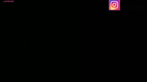 Snapshot of ebony_curly2 chatting on January 19, 2025, 2:57 am isa online show from January 19, 2025, 2:57 am