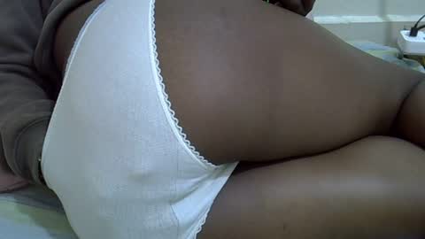 ebony_cuttey30 online show from June 18, 2026, 6:13 am