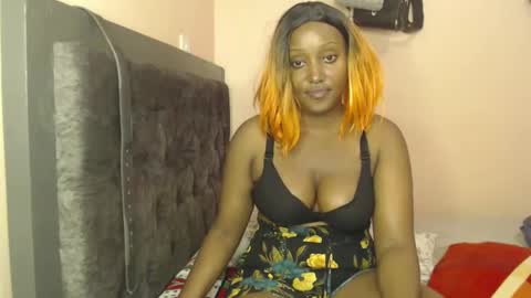 ebony_hairy online show from December 29, 2024, 11:40 am