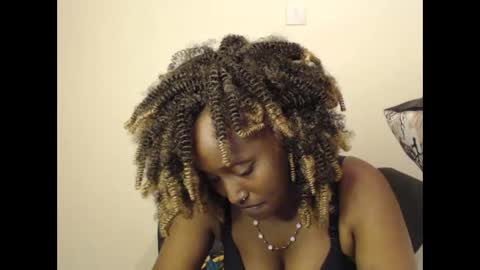 ebony_hairy online show from January 15, 2025, 7:37 am