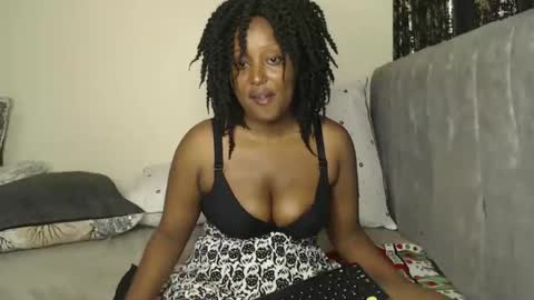 ebony_hairy online show from February 8, 2025, 7:27 pm