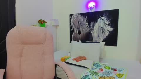 ebony_katterin online show from December 26, 2024, 7:27 pm