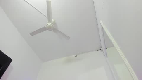 ebony_katterin online show from December 29, 2024, 3:13 pm