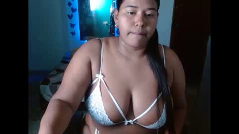 Snapshot of ebony_luna1 chatting on June 10, 2026, 8:08 pm ebony_luna1 online show from June 10, 2026, 8:08 pm