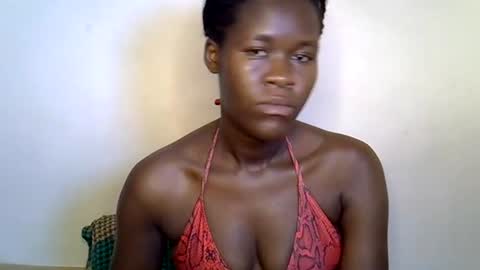 Snapshot of ebony_lynne chatting on June 18, 2026, 9:52 pm ebony_lynne online show from June 18, 2026, 9:52 pm
