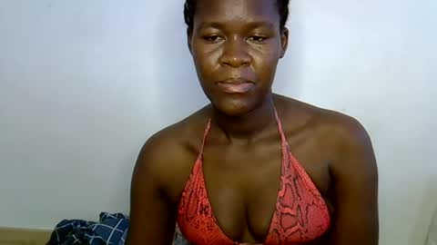 Snapshot of ebony_lynne chatting on June 27, 2026, 12:22 pm ebony_lynne online show from June 27, 2026, 12:22 pm