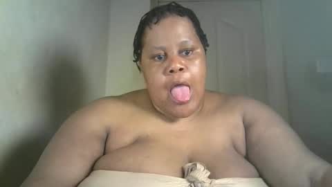 ebony_magixs online show from October 7, 2025, 2:25 pm