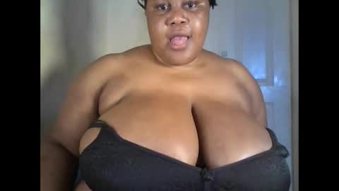 ebony_magixs online show from October 13, 2025, 8:14 am