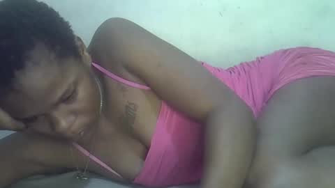 ebony_pearl59 online show from April 13, 2026, 11:05 am