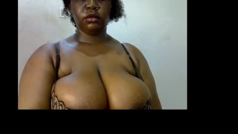 Snapshot of ebony_plumx12 chatting on April 27, 2026, 7:45 pm Prisy online show from April 27, 2026, 7:45 pm