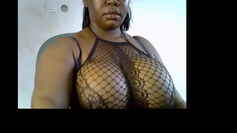 Snapshot of ebony_plumx12 chatting on May 7, 2026, 8:52 am Prisy online show from May 7, 2026, 8:52 am
