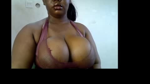 Snapshot of ebony_plumx12 chatting on May 8, 2026, 11:59 am Prisy online show from May 8, 2026, 11:59 am